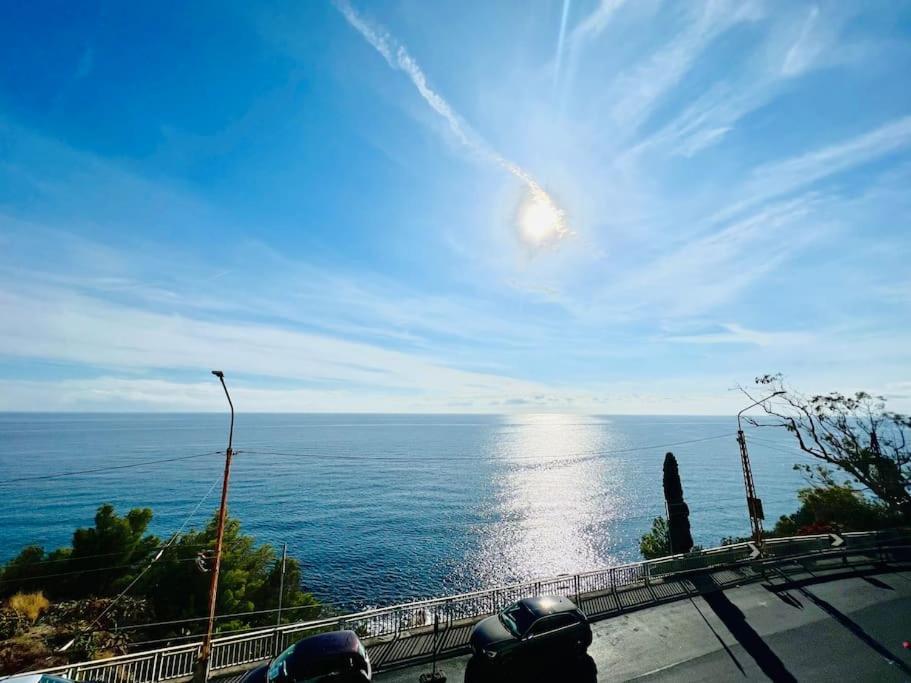 Suite Sunset 7 - Fronte Mare サンレモ エクステリア 写真