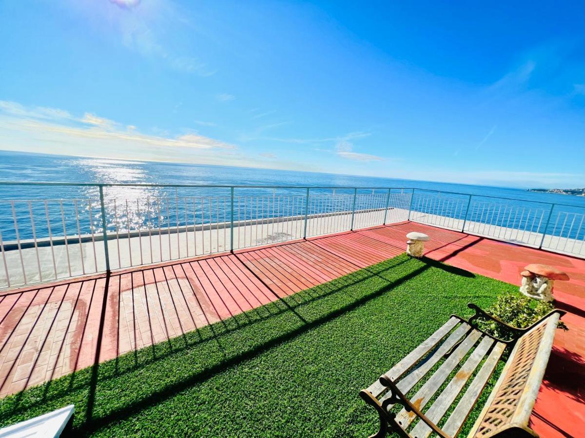 Suite Sunset 7 - Fronte Mare サンレモ エクステリア 写真